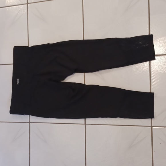 4/$60 Black Capri With Mesh Leggings - Size Medium - Picture 4 of 11
